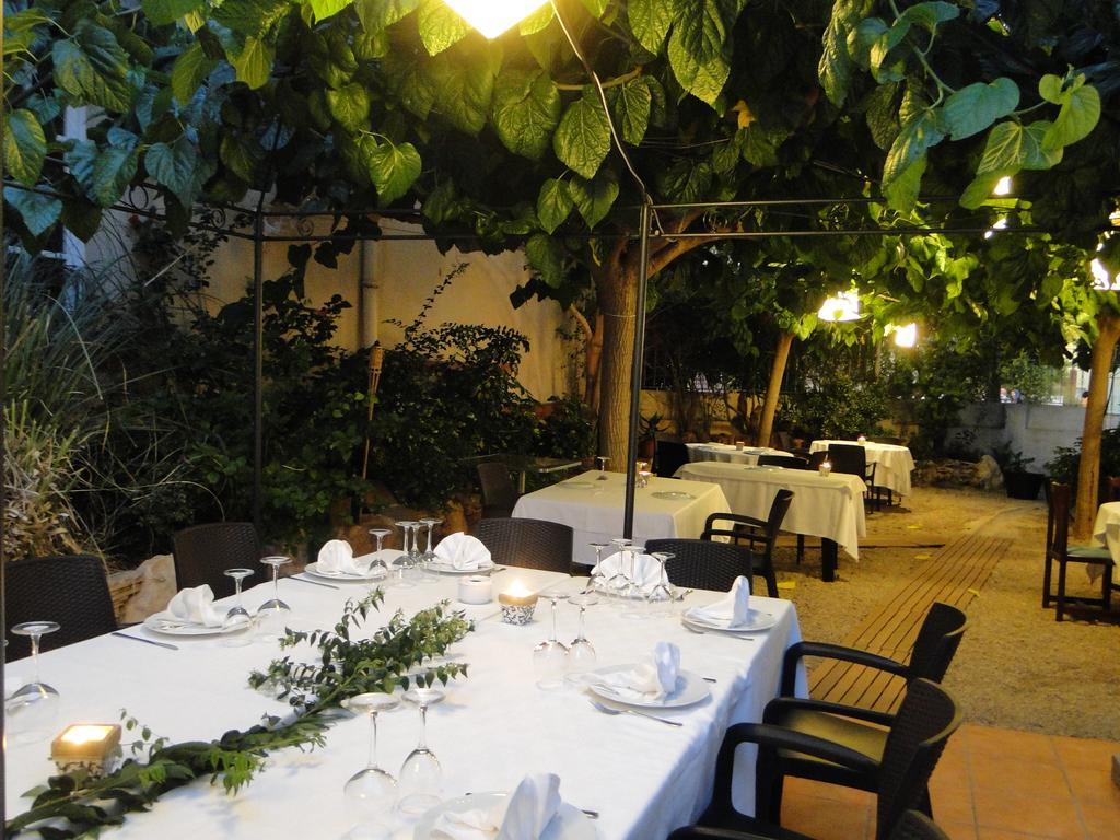 Sant Carlos de la Ràpita Hotel Restaurant Llansola מראה חיצוני תמונה